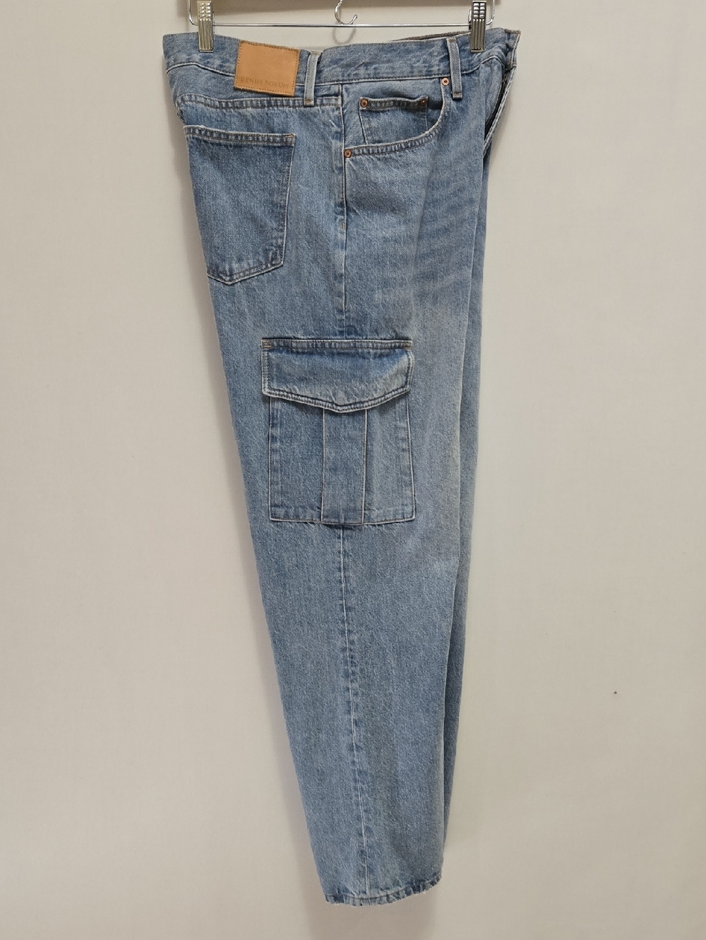 Aritzia Denim Forum Farrah‎ Hi Rise Wide Leg Cargo Jeans Size 31 - Picture 16 of 16